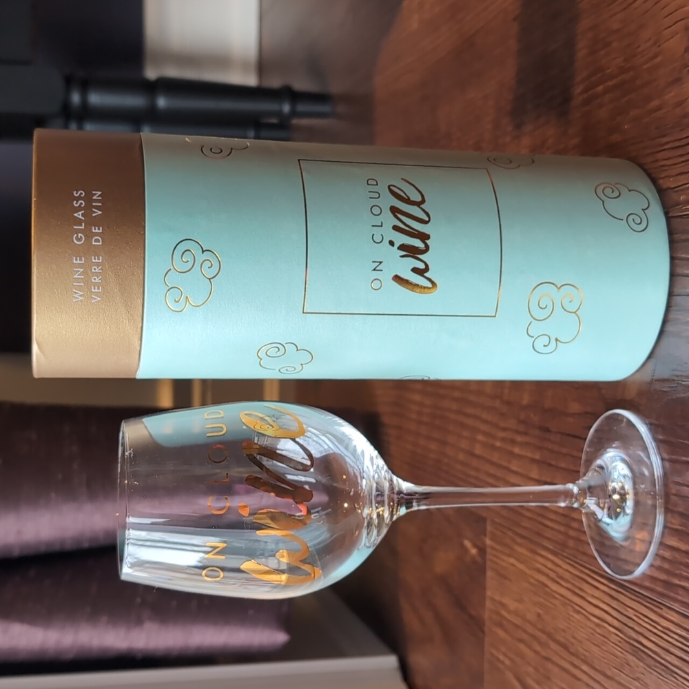'Cloud Wine' Glass Gift Box NEW 14oz